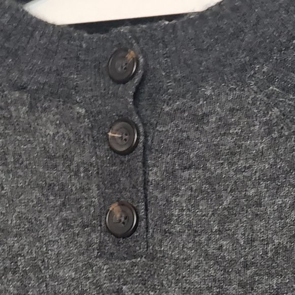 Abercrombie & Fitch Gray Sweater Dress - Picture 4 of 9